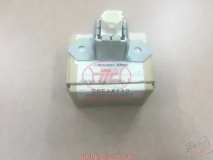 Cảm biến túi khí đầu xe Triton