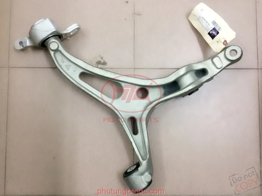 Càng A trước dưới Mercedes GL450