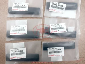 Cút nối nẹp máng nước nóc xe Prado 2010