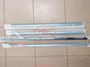 Nẹp chân kính cánh cửa Lexus RX350-RX450H 2010