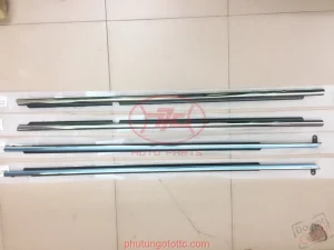 Nẹp chân kính Crown 3.0 JZS155