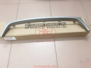 Nẹp mạ lưới cản trước Venza 2013-2015