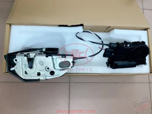 Ổ khóa ngậm cánh cửa trước BMW 525i