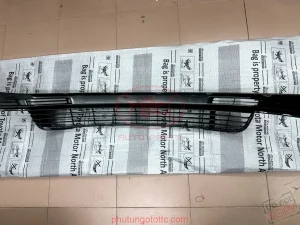 Ốp cản trước liền lưới thoáng gió Highlander 2015