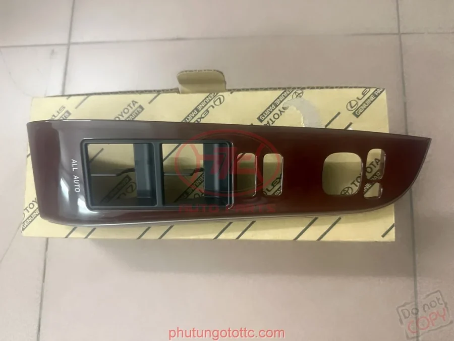 Ốp công tắc lên kính tổng Camry 2.5G 2013