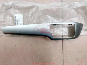 Ốp cửa gió điều hòa táp lô giữa Captiva (RH)