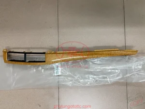 Ốp cửa gió táp lô  Previa 2009 (Giữa)