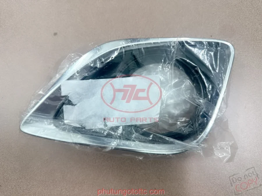 Ốp đèn cản trước Venza 2013-2015