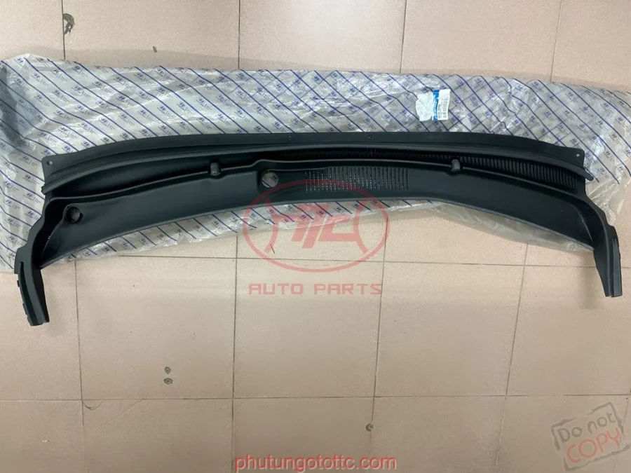 Ốp nhựa chân kính chắn gió Santafe 2006